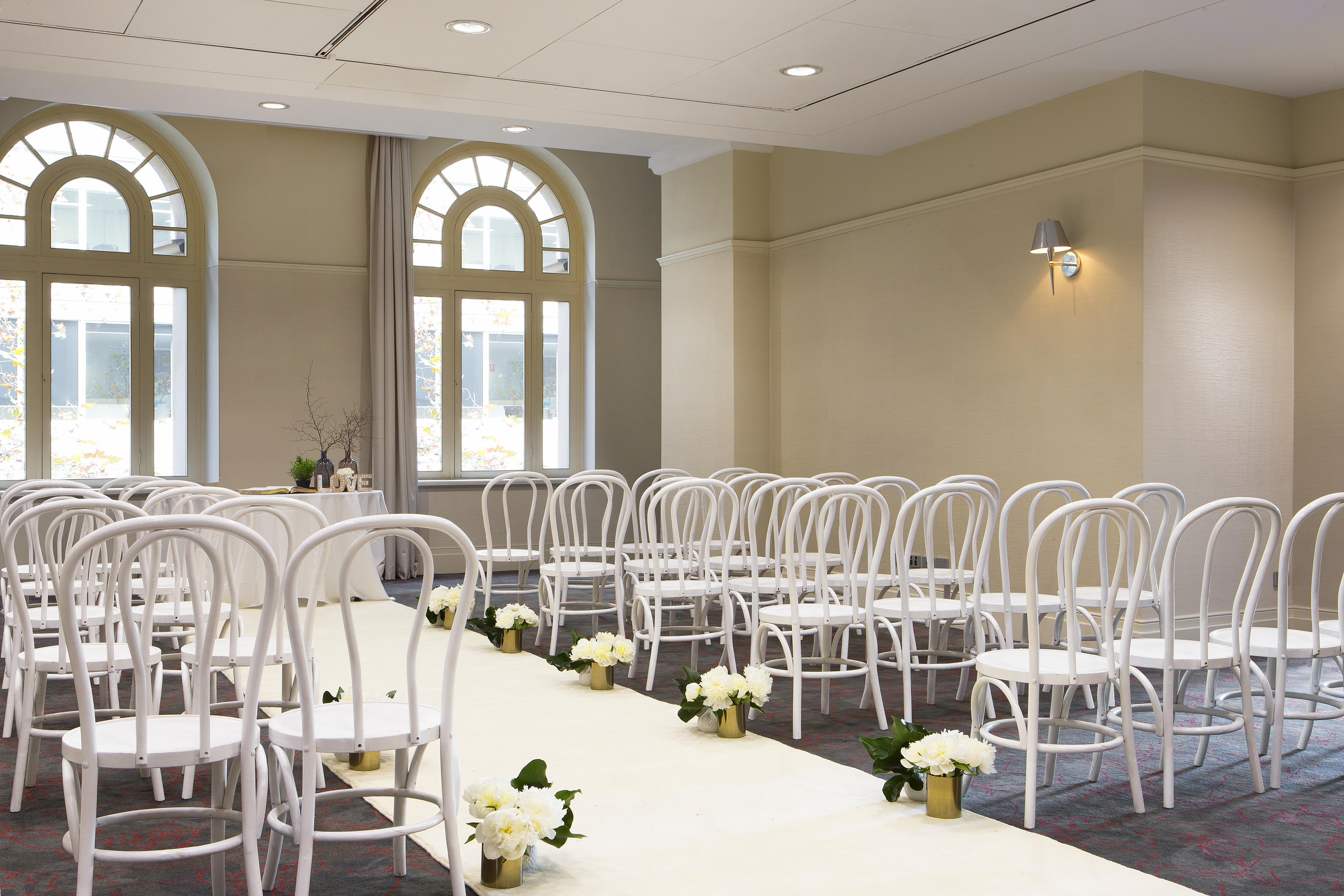 Sydney Harbour Marriott Hotel At Circular Quay Екстер'єр фото The Chapel