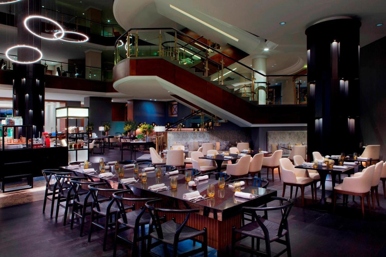 Sydney Harbour Marriott Hotel At Circular Quay Екстер'єр фото The interior of the restaurant