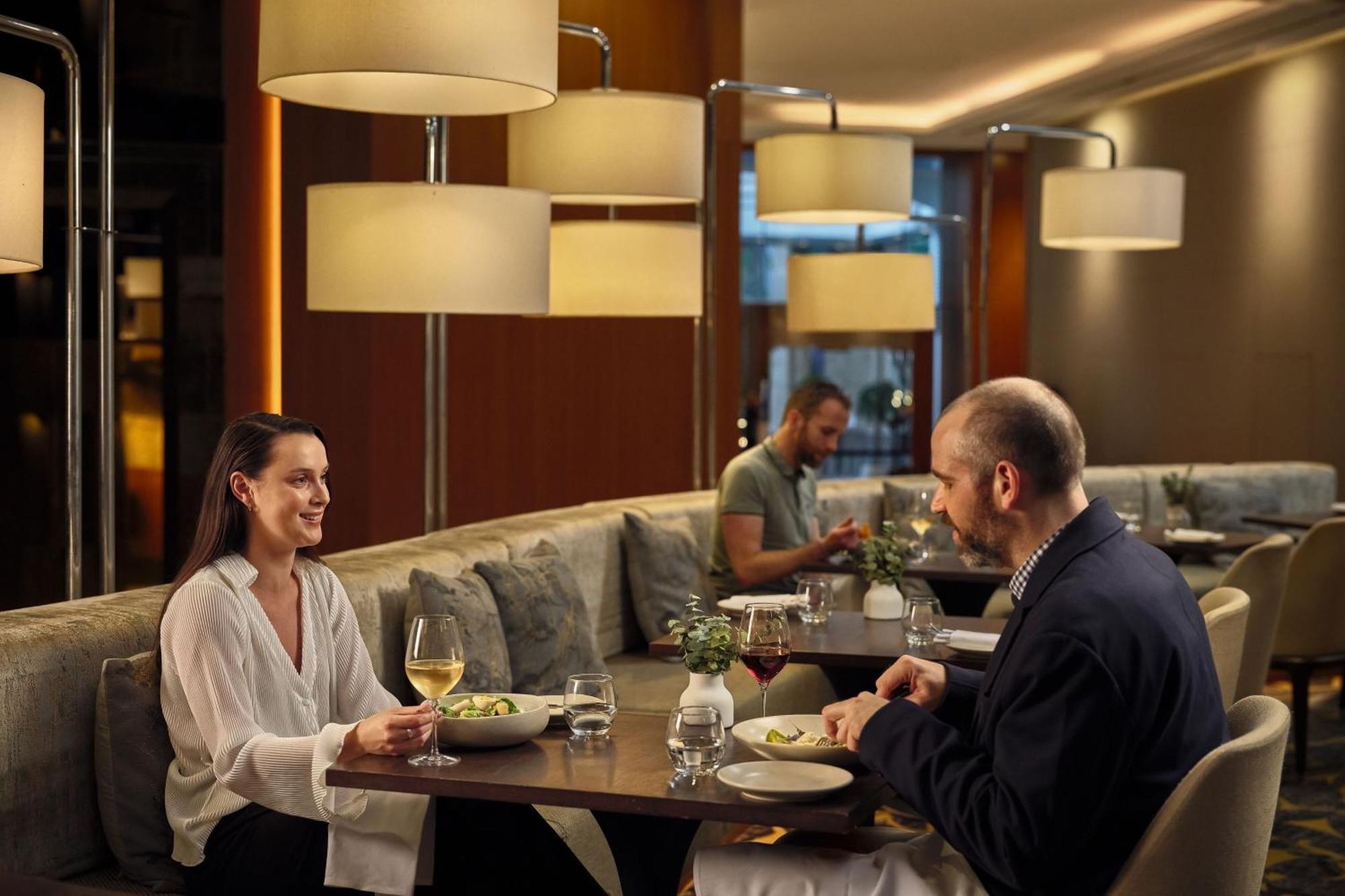 Sydney Harbour Marriott Hotel At Circular Quay Екстер'єр фото Restaurant