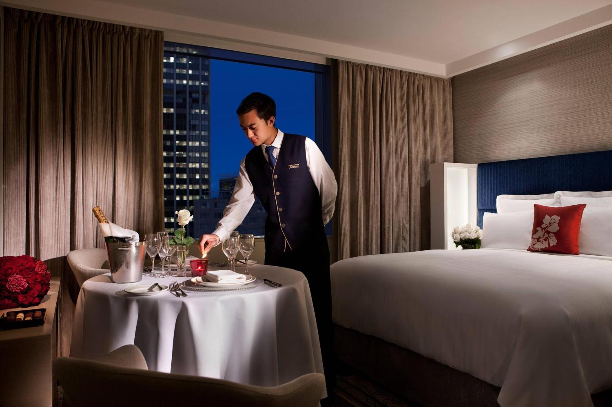 Sydney Harbour Marriott Hotel At Circular Quay Екстер'єр фото A room at the Mandarin Oriental, Hong Kong